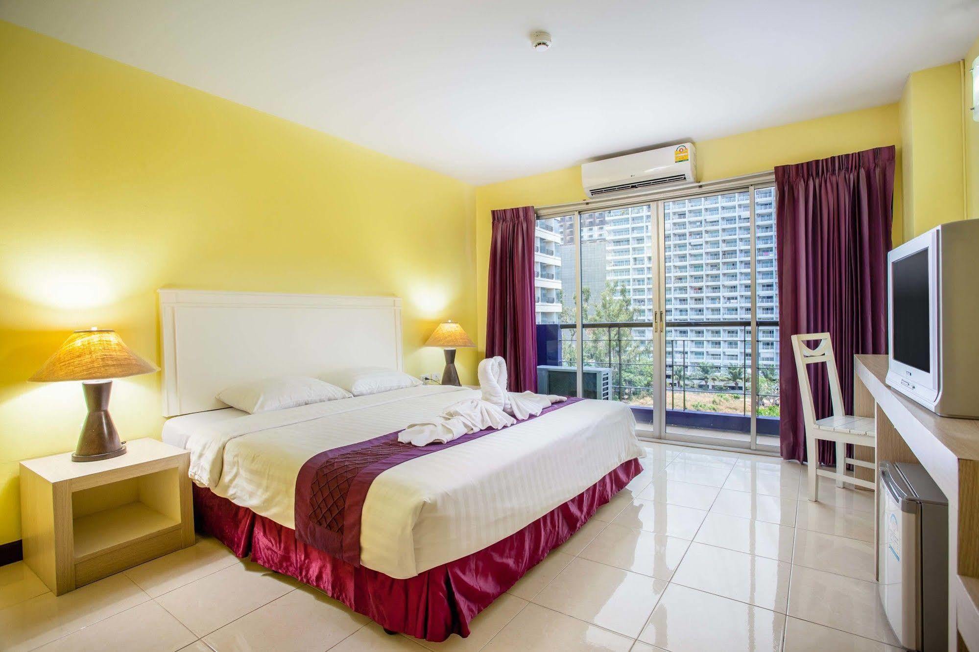 Eastiny Residence Hotel Паттайя Экстерьер фото